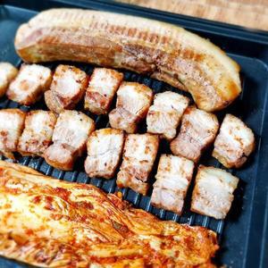 [기타]천지푸드 에어프라이어 통삼겹살 통삼겹 구이 캠핑 바베큐 초벌 삼겹살 500g