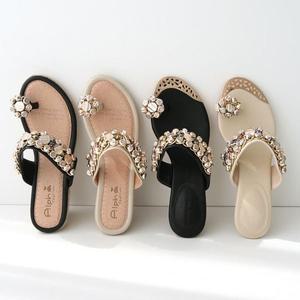 [비비오]에스파듀 통굽 키높이 큐빅 보석 엄지 쪼리 뮬 슬리퍼