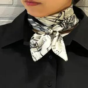 헤지스 액세서리 Hauteville House 화이트 사각 실크 스카프 HISC5E360WT