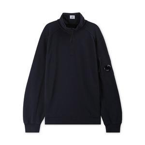 [CP컴퍼니]  남성 렌즈 와펜 반집업 블루 맨투맨 15CMSS035A 002246G 888