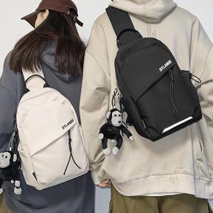 슈닉크 내추럴 남녀공용 수납공간 통기성 생활방수 크로스 슬링백