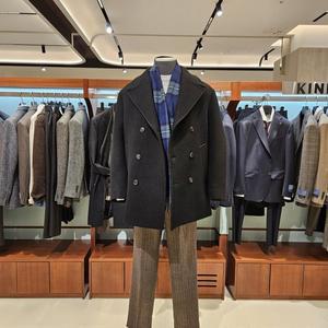 [킨록바이킨록앤더슨](신세계 사우스시티)[킨록X에든버러 콜라보]블랙 와이드 카라 부클 오버 핏 더블 ...