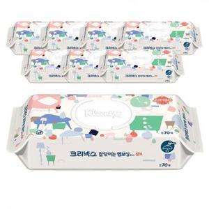 크리넥스 잘 닦이는 엠보싱 물티슈 점보 캡형, 70매, 8개 one option