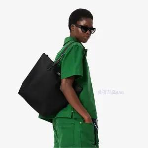 [롯데백화점]라코스테 2025 NEW L.12.12 미디움 사이즈 세로형 쇼퍼백 KP NF1890P55G000