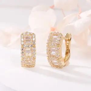 갤러리아 [비앤비골드] 18K 사각 바게트 로렛트큐 원터치 귀걸이 한쌍 JNE41775