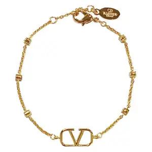 [밀란바잉]발렌티노 25FW 여성 V로고 시그니처 팔찌 7W2J0W24 YCW MH5
