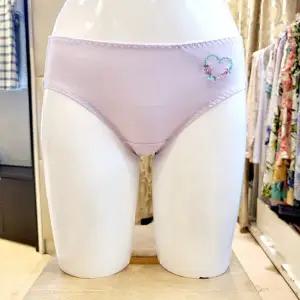 [대구백화점] [비너스]4택1 하트꽃 여자 면 삼각팬티(VPT6957  MT PK SM VI)