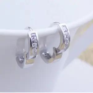 남성 사각 미니멀 실버 스터드 귀걸이 똑딱이형