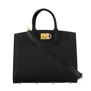 페라가모 21 0398 0740941 간치니 스튜디오 박스 미디움 탑 핸들 토트백