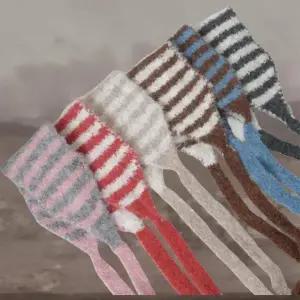 여성 겨울 스트라이프 배색 롱 끈 부클 니트 귀도리 귀마개