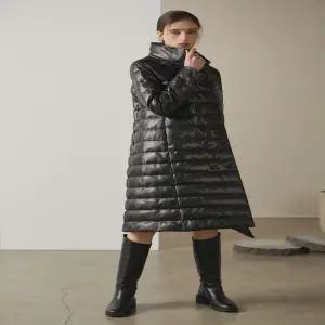 로보 더블 버튼 롱 구스다운 코트