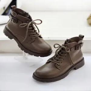 [세레스]세레스 세이브존03 여성 겨울 소가죽 레이스업 페이크 벨티드 워커 앵클 부츠 4cm ARKRP20A-2 (427