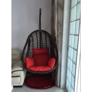 라탄 흔들의자 2인용 행잉 쿠션 발리그네 실내 인용