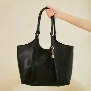 [알도] 카일리니아 사첼 백 - 블랙 ADC1H170HZ006