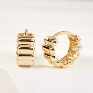 14K 리치 버티컬 원터치 링 귀걸이 한쌍 JNE41658