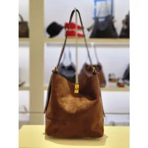 [갤러리아] [발리스윗] 버클장식스웨이드숄더백 SP9WAB74-40