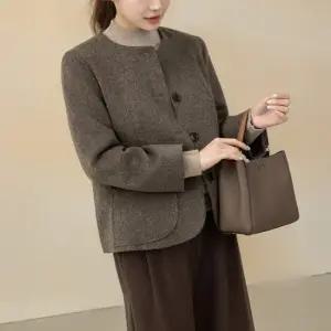 헤링 라운드 울 자켓  마담 미시 중년 여성 빅사이즈 40대 50대