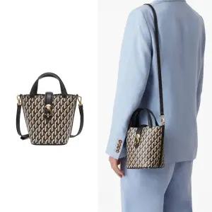 [최초가 228 000] 글린다 토트 크로스백 고티카블랙 DGD0101BDS