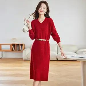 여성 겨울 롱원피스 가을 하프 니트 원피스에 코트를 매치한 레드 스커트 힛템
