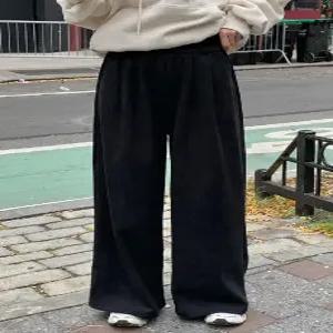 모어 코듀로이 밴딩 와이드 팬츠 (one color) 플리스안감