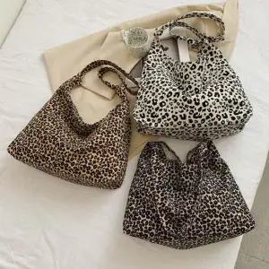 데일리 호피무늬 레오파드가방 숄더백 숄더백 토트백 크로스 에코백 빅사이즈