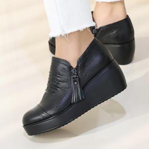 제이슈 천연소가죽 공들인 통굽 부티 슈즈 7cm