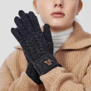 [닥스](강남점)DCGV3F288G2[여성장갑]그레이 캐시미어100% 곰돌이장식 장갑