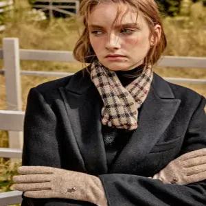 닥스 액세서리 [여성장갑]베이지 울 닥스훈트자수 스마트폰터치 장갑 DCGV3F202I2