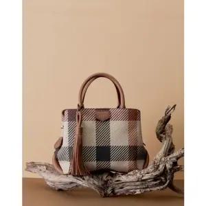 [갤러리아] DCBA3F682W2 닥스 브라운 빅하우스체크 토트백