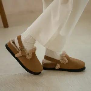 [롯데백화점]소보 코벤트 스웨이드 털안감 단화 슬링백 4cm