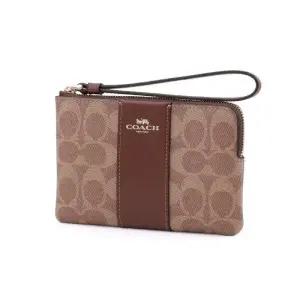 [명품]  미니파우치 가죽 카드지갑 시그니처 지퍼 손목지갑 탄 브라운 CW854IM