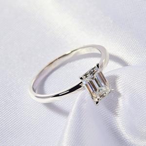 [엘렌쥬얼리]925 Silver 1캐럿 에메랄드 컷 모이사나이트 미스 링 반지