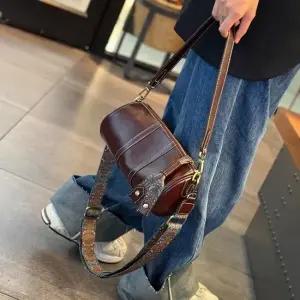 헤후스 소가죽 숄더백 a04183