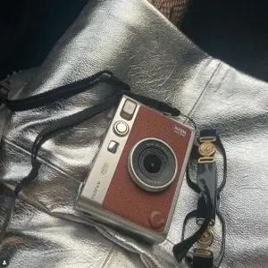 [한국후지필름] 인스탁스 미니에보 EVO 브라운 즉석카메라+투명케이스+필름10장+선물 SET