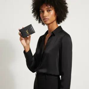 입  지갑 블랙 금장 423291