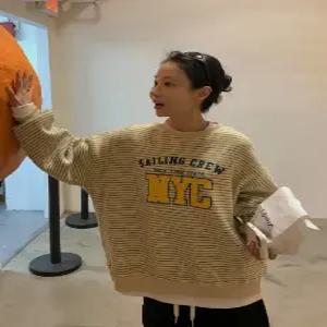 소호 스트라이프 니트 맨투맨 (one color)