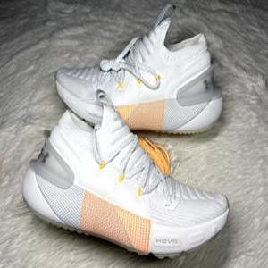 언더아머 여자 UA HOVR 팬텀 3 러닝화 3026466-100