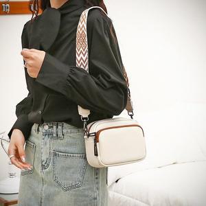 레네 여성 직장인 대학생 소가죽 포켓 크로스백 가방 L92434