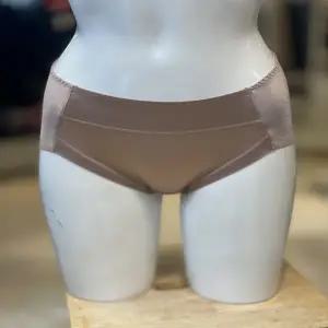 [대구백화점] [비너스]거들형 스판삼각 햄라인 방수 위생팬티(VPT6845C-COBK)