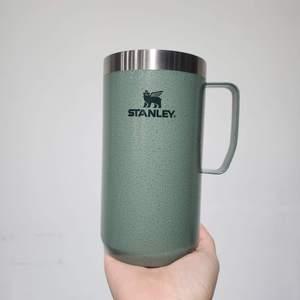 스탠리 캠프머그 709ml 각인 해머톤그린 스텐 손잡이 텀블러
