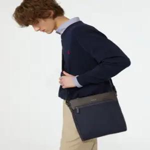 헤지스 액세서리 남성 24FW [스테디셀러] 네이비 가죽배색 원단 크로스백 WUBA4F915N2