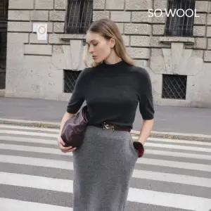 쏘울 25FW 소모 캐시100 반팔 니트