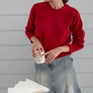 여자 빨간색 울스웨터 라운드넥 가을 베이직핏 니트