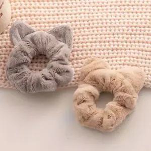 [콩심팥심]여성 고양이귀 곱창 밴드 2P 털머리끈 겨울 스크런치 패션머리끈