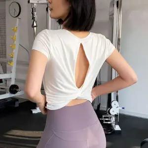 [셀러에이드]여성 뒤트임 X자 요가 반팔티 1P 필라테스 웨어 운동 기본반팔