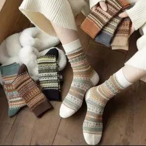 가을 겨울 노르딕 자카드 중목 장목 양말 빈티지 복고풍 단체선물  롱양말