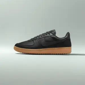 나이키 필드 제너럴 오프 누아르 여성 운동화 HV6973-045