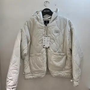 뱅뱅 BANG BANG HC19 뱅뱅 여성 후드 탈부착 퀼팅 패턴 패딩 점퍼  CUL811