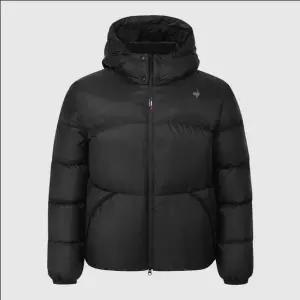 QQ423EDJN4 르에어로 퍼텍스 구스 숏 다운자켓 / BLACK
