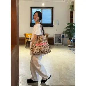 EDENIK 가방 에코백 숄더백 에데닉 라지 레오파드